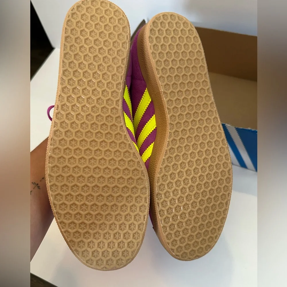NWT adidas Originals Gazelle sneakers in pink and yellow with gum sole Women’s